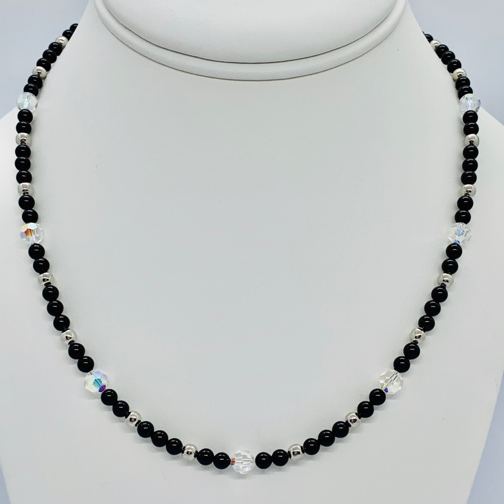 Brand New Black Pearl & Crystal 18” Necklace